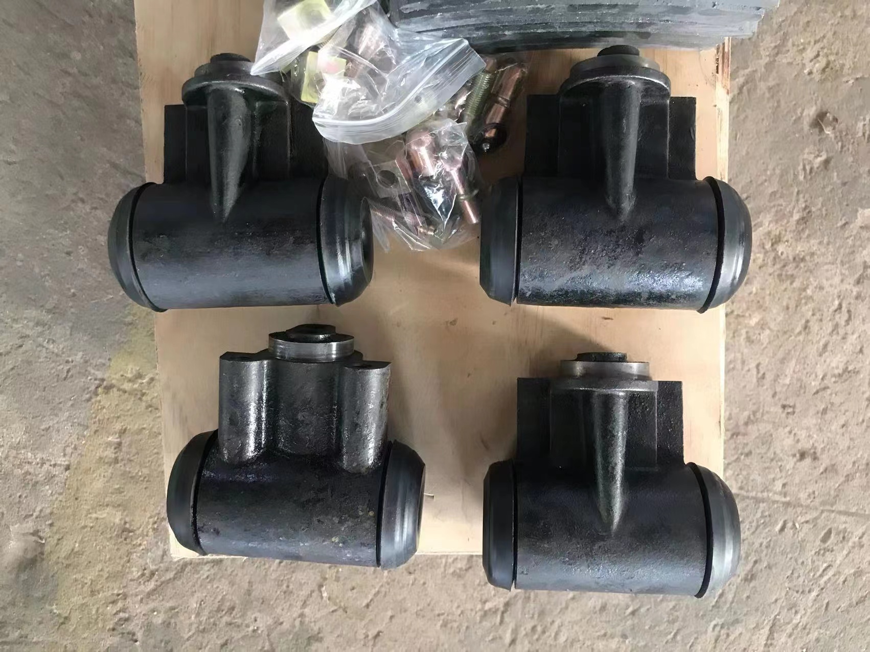徐工301壓路機剎車分泵